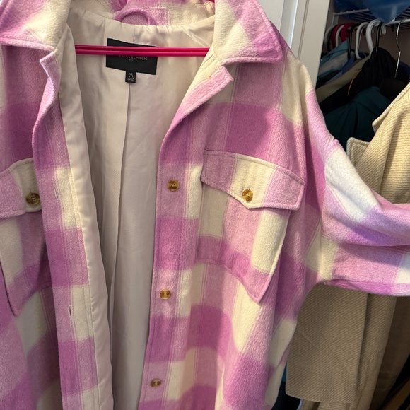 Banana Republic Shacket - Picture 3 of 5